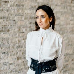 Meet your Posher, Alona